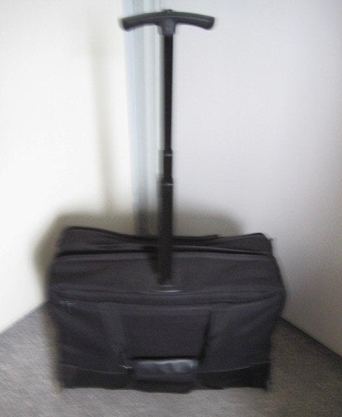 ZWARTE DELSEY ROL REIS KOFFER /TAS ? met hangslot . foto 7 ), Overige materialen, Wieltjes, Minder dan 50 cm, Ophalen of Verzenden
