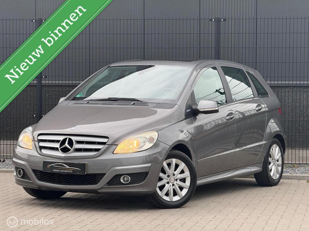 Mercedes B-klasse 180|AUTOMAAT|AARDGAS|PANO|LEDER|CRUISE|, Auto's, Gebruikt, Zwart, 4 cilinders, CNG (Aardgas)