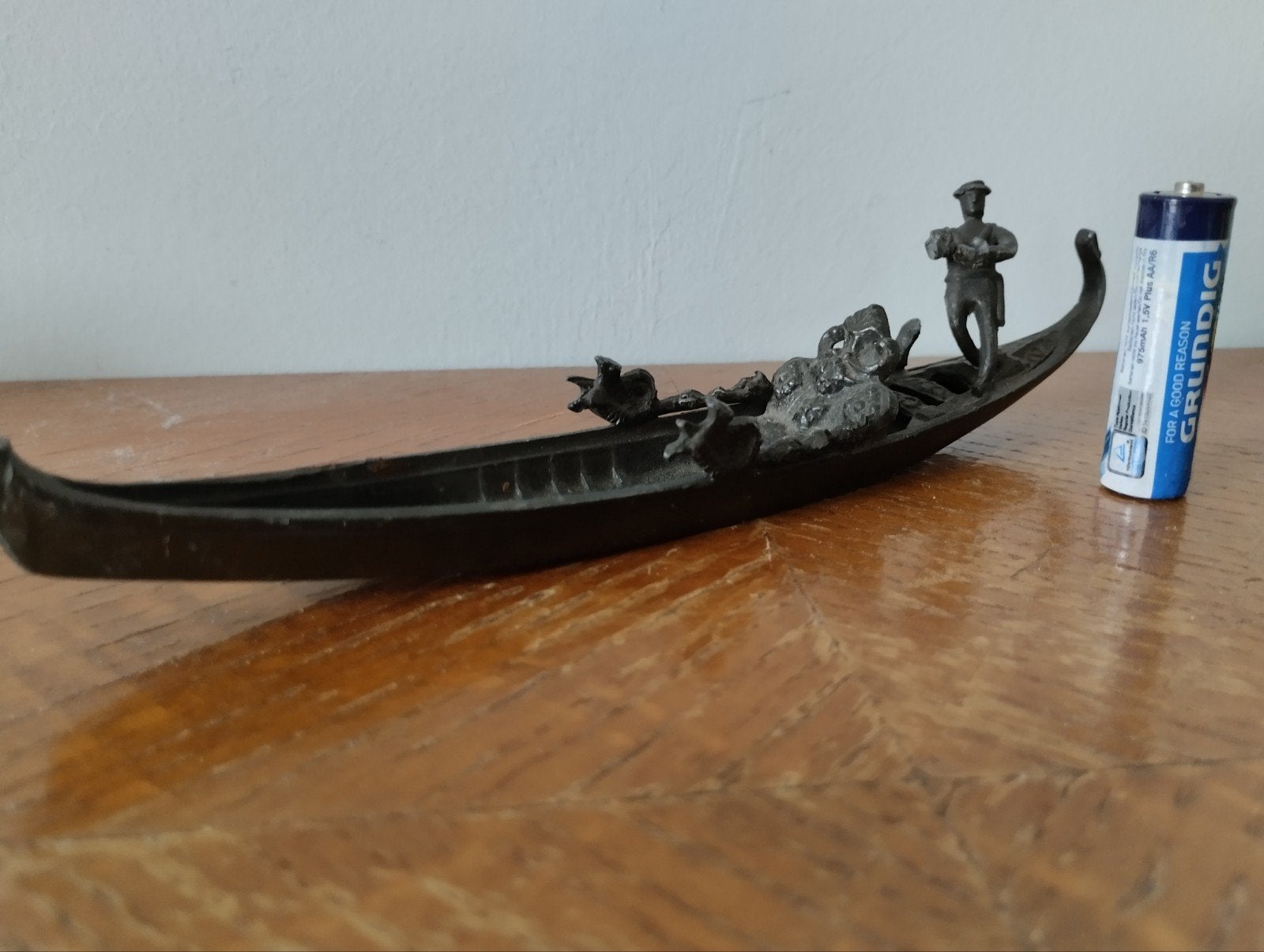 Oud metalen gondeltje, Hobby en Vrije tijd, Ophalen of Verzenden, Zo goed als nieuw