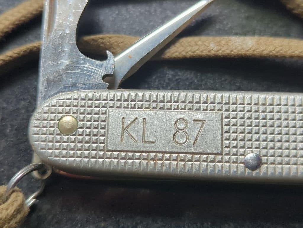 Zwitsers Zakmes KL87, Caravans en Kamperen, Kampeergereedschap, Ophalen of Verzenden, Gebruikt