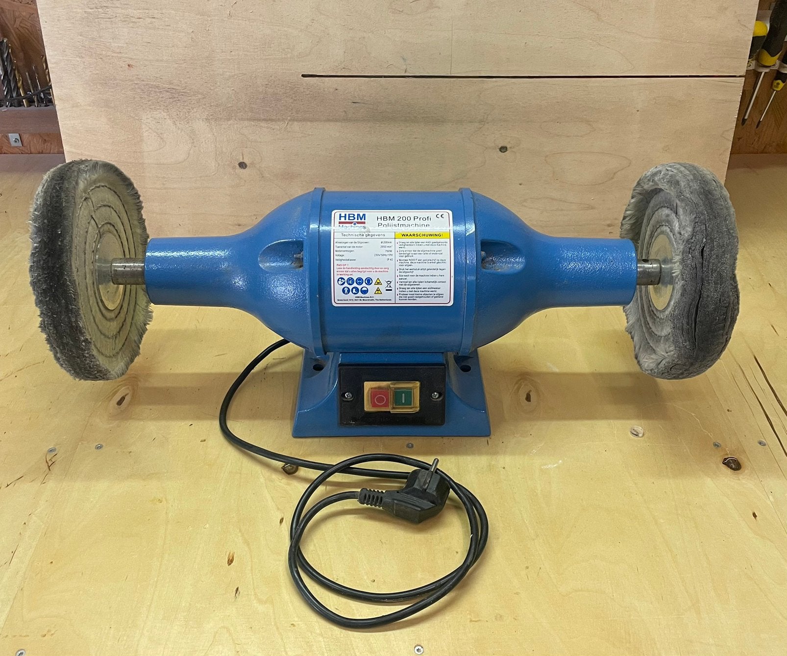 HBM 200 Profi polijstmachine, in goede staat, Ophalen, Gebruikt, 700 tot 1000 watt, Werkbankslijpmachine