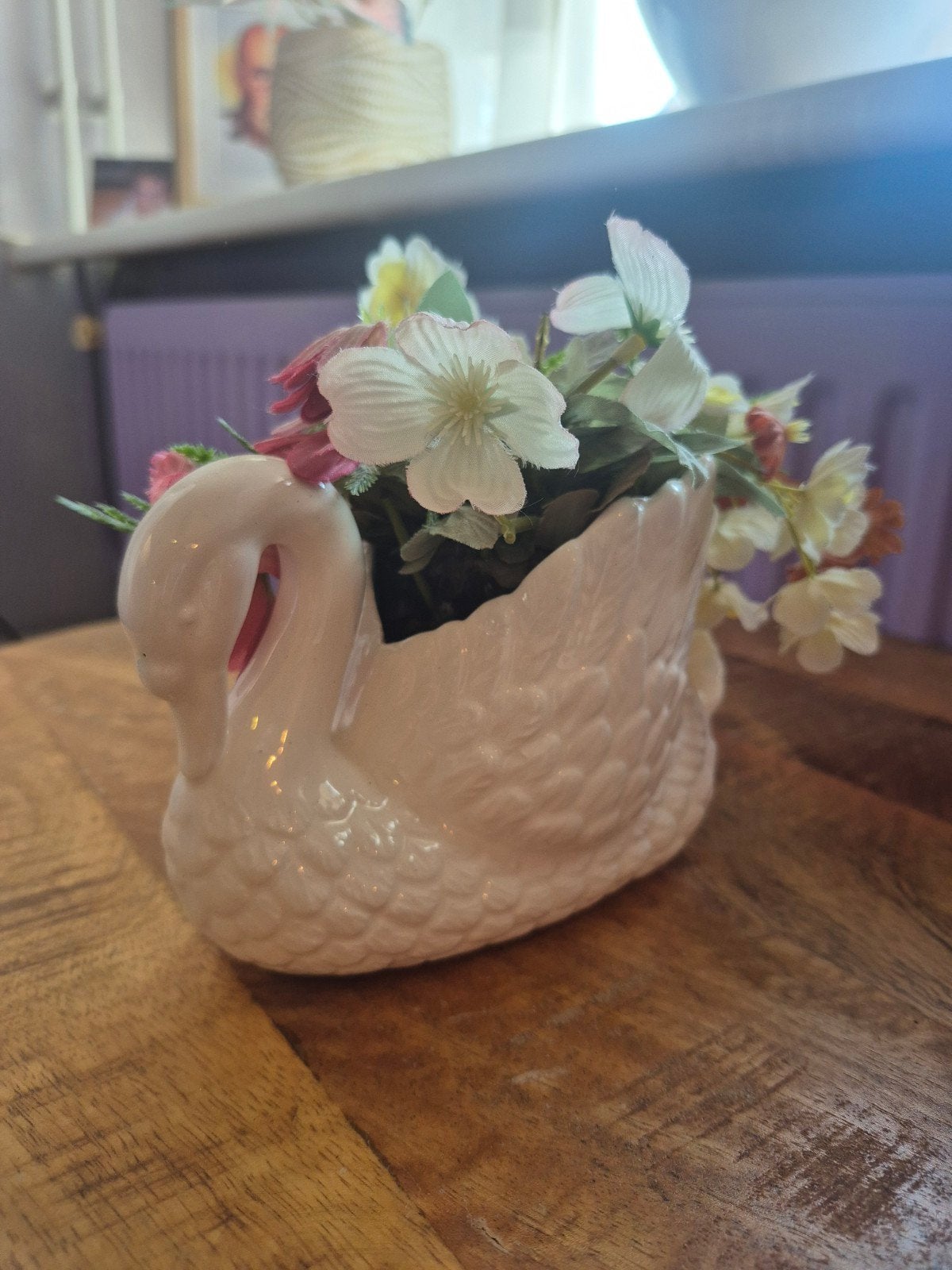 Vintage Zwaan Bloempot met Kunstbloemen, Ophalen of Verzenden, Gebruikt, Wit