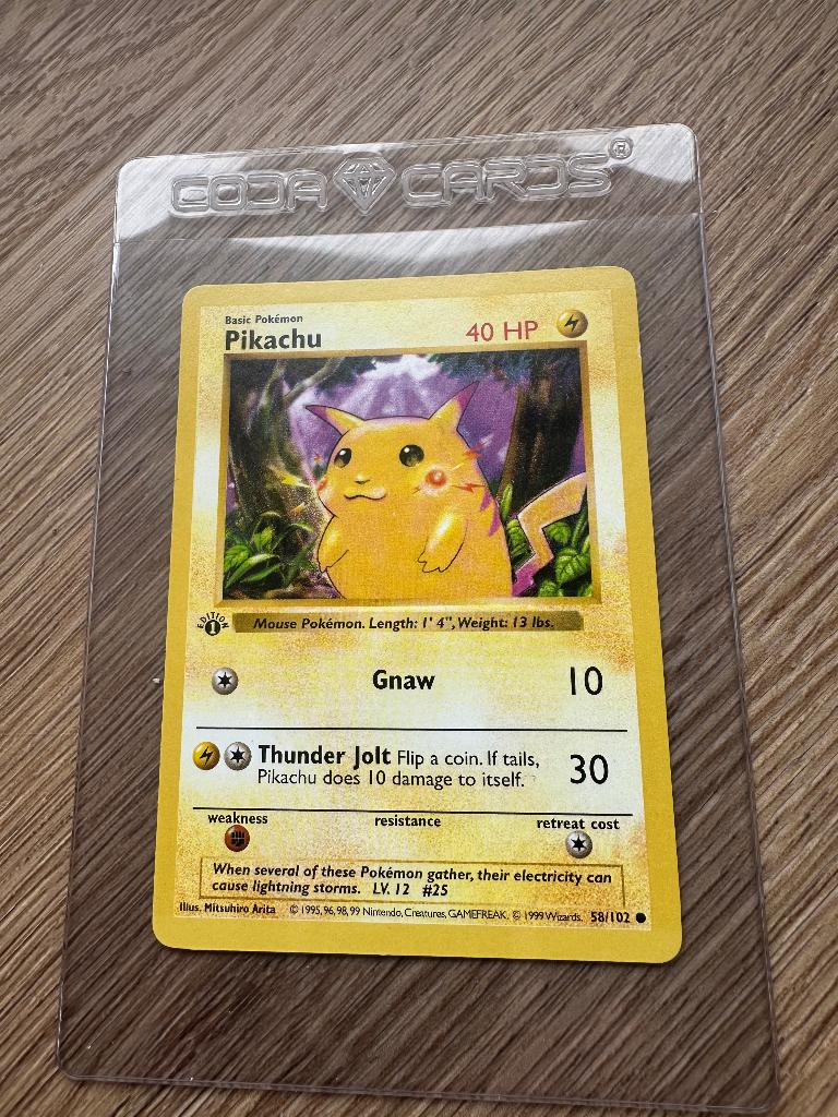 1st Edition Shadowless ‘Red Cheeks’ Pikachu, Ophalen of Verzenden, Zo goed als nieuw, Losse kaart