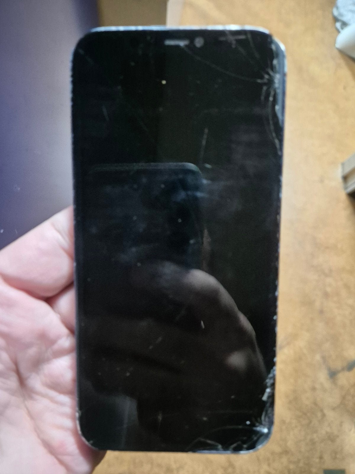 iPhone 12 voor onderdelen (scherm en achterkant kapot), Ophalen of Verzenden, Niet werkend, IPhone 12