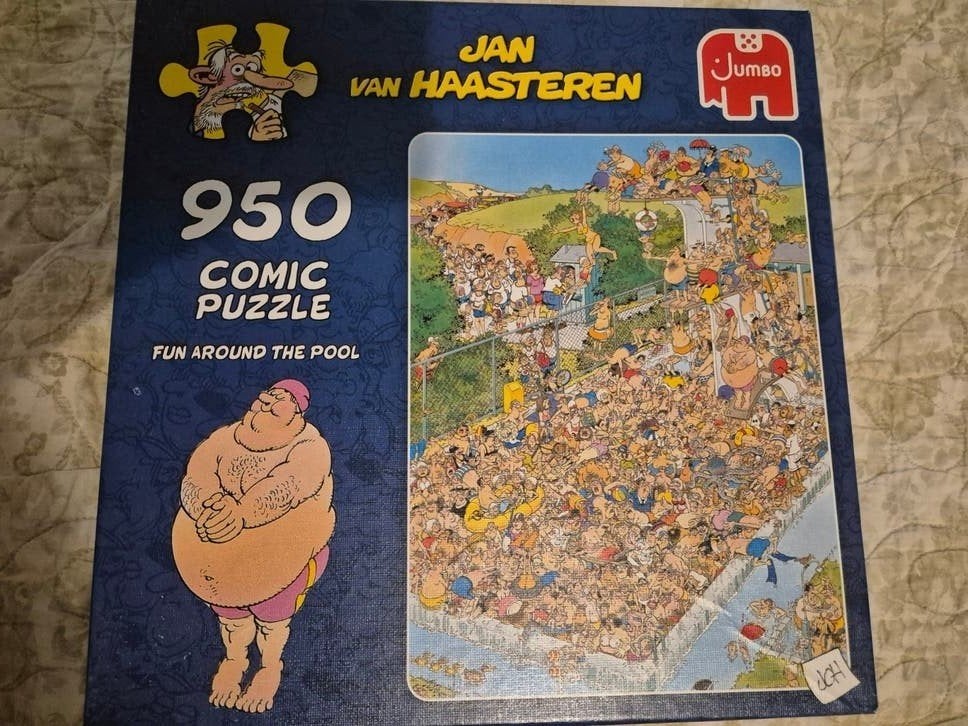 Jan van Haasteren 950 stukjes 'Fun Around The Pool', Hobby en Vrije tijd, Denksport en Puzzels, Ophalen of Verzenden, 500 t/m 1500 stukjes