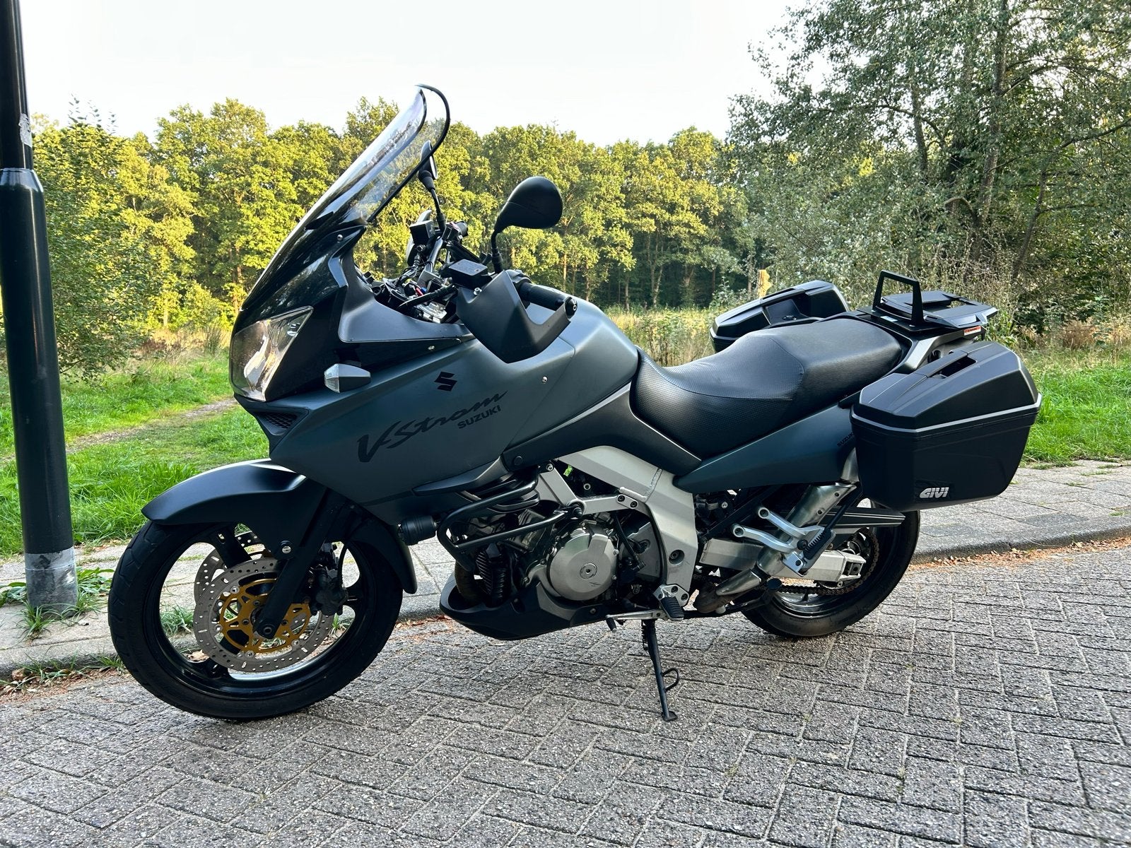 Suzuki V-Strom 1000 uit 2004 - Unieke kleur, compleet!, Motoren, Particulier, Gebruikt, Enduro