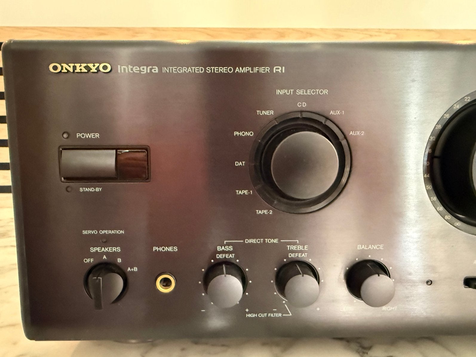 Onkyo Integra A-809, in topstaat, servicebeurt, met garantie, Ophalen, Contact@vintageaudiobreda.nl, Zo goed als nieuw, 60 tot 120 watt