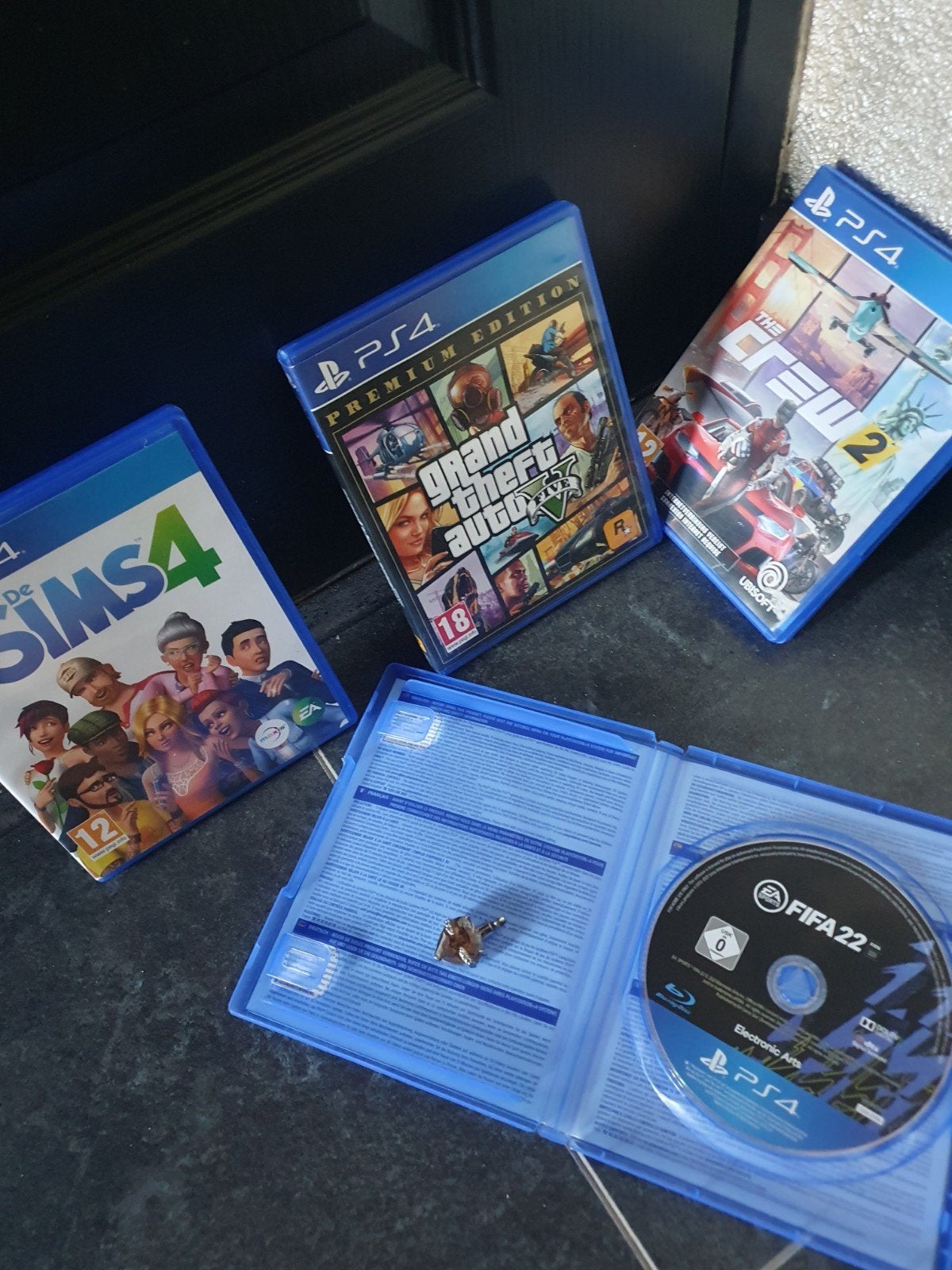 PS4 Games: GTA V, FIFA 22, The Crew 2, De Sims 4, Online, Gebruikt, Vanaf 18 jaar, Overige genres