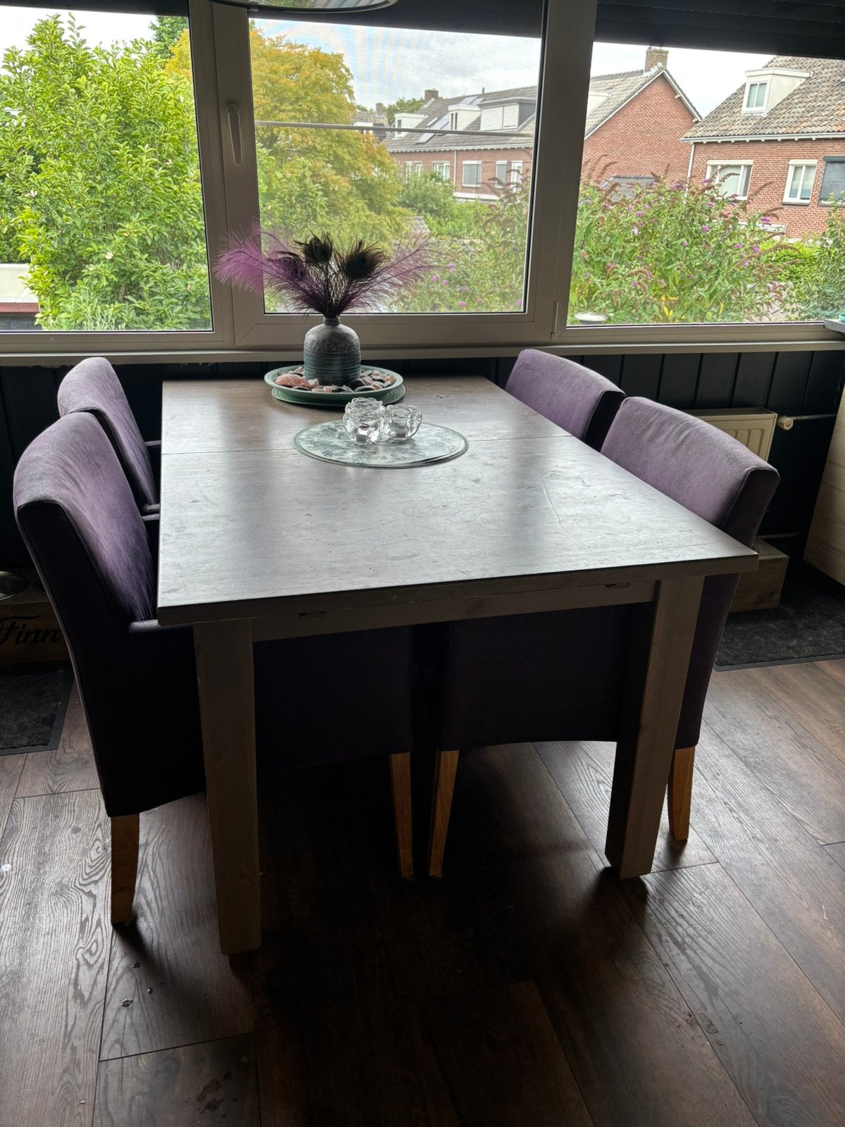 Eethoek met 4 paarse stoelen, Ophalen, 50 tot 150 cm, Zo goed als nieuw, 10 m² of meer