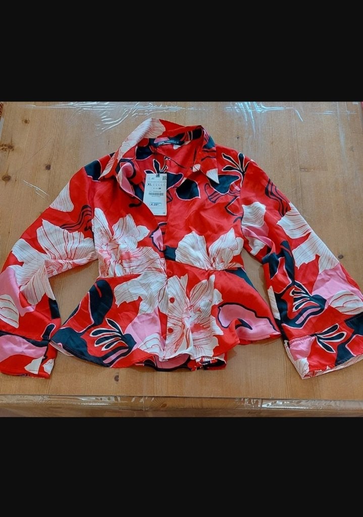 Kleurrijke Zara Blouse – Bloemen – maat L – Nieuw met label, Maat 42/44 (L), Ophalen of Verzenden, Zo goed als nieuw, Rood