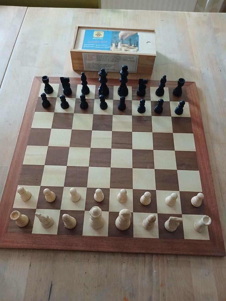 Schaak/ dambord met toebehoren., Ophalen of Verzenden