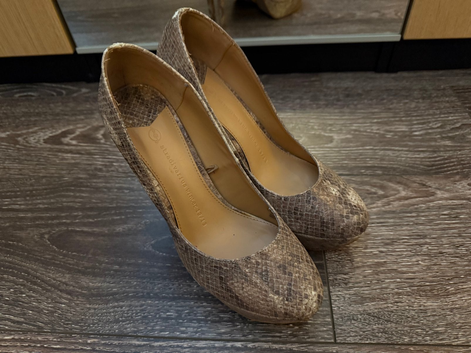 Super sexy hoge hakken licht beschadigd maat 41, Kleding | Dames, Overige kleuren, Verzenden, Schoenen met hoge hakken, Gedragen