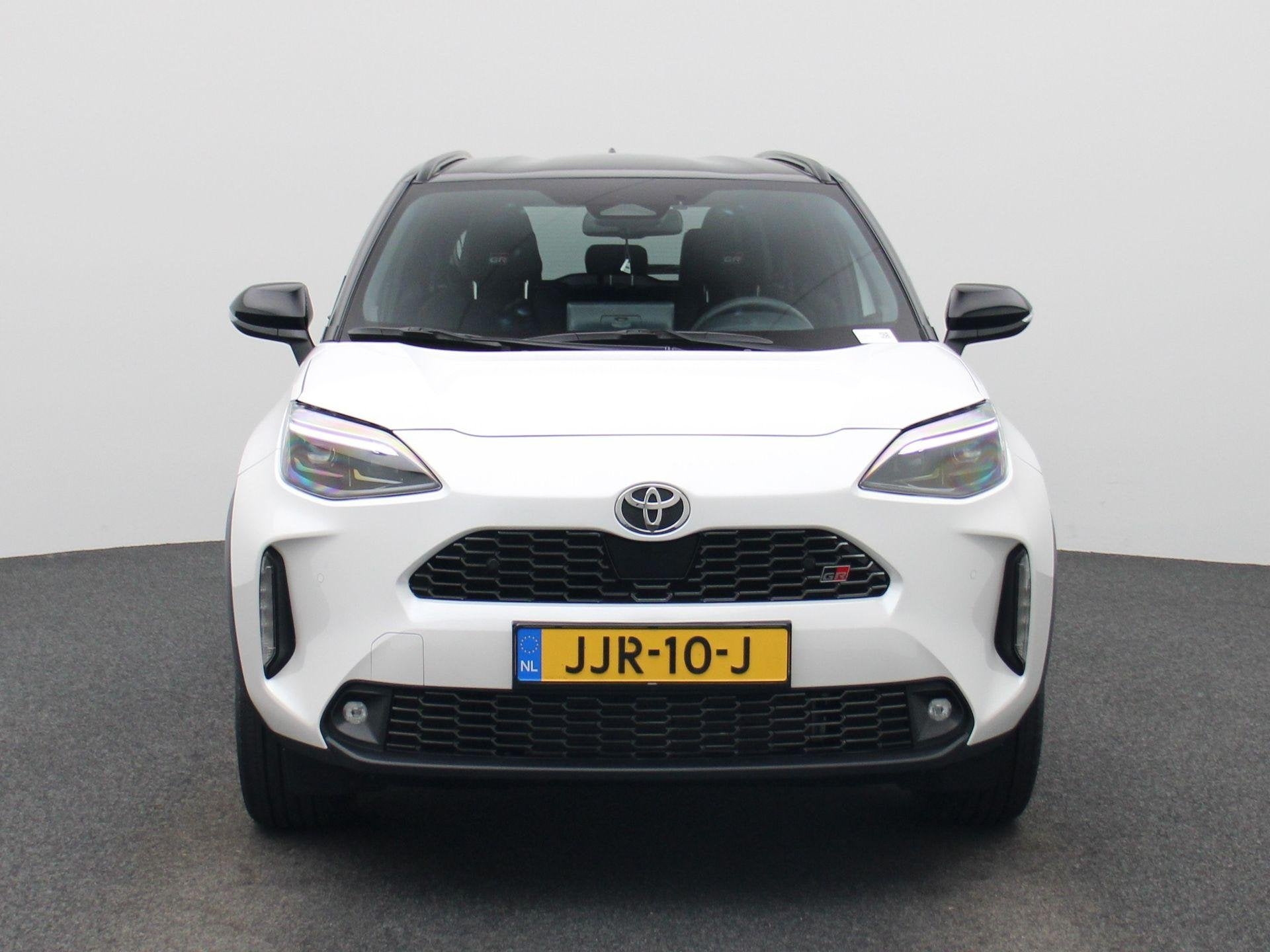 Toyota Yaris Cross 1.5 Hybrid 130 Launch Edition | Automaat, 12 maanden, Gebruikt, Leder en Stof, Wit