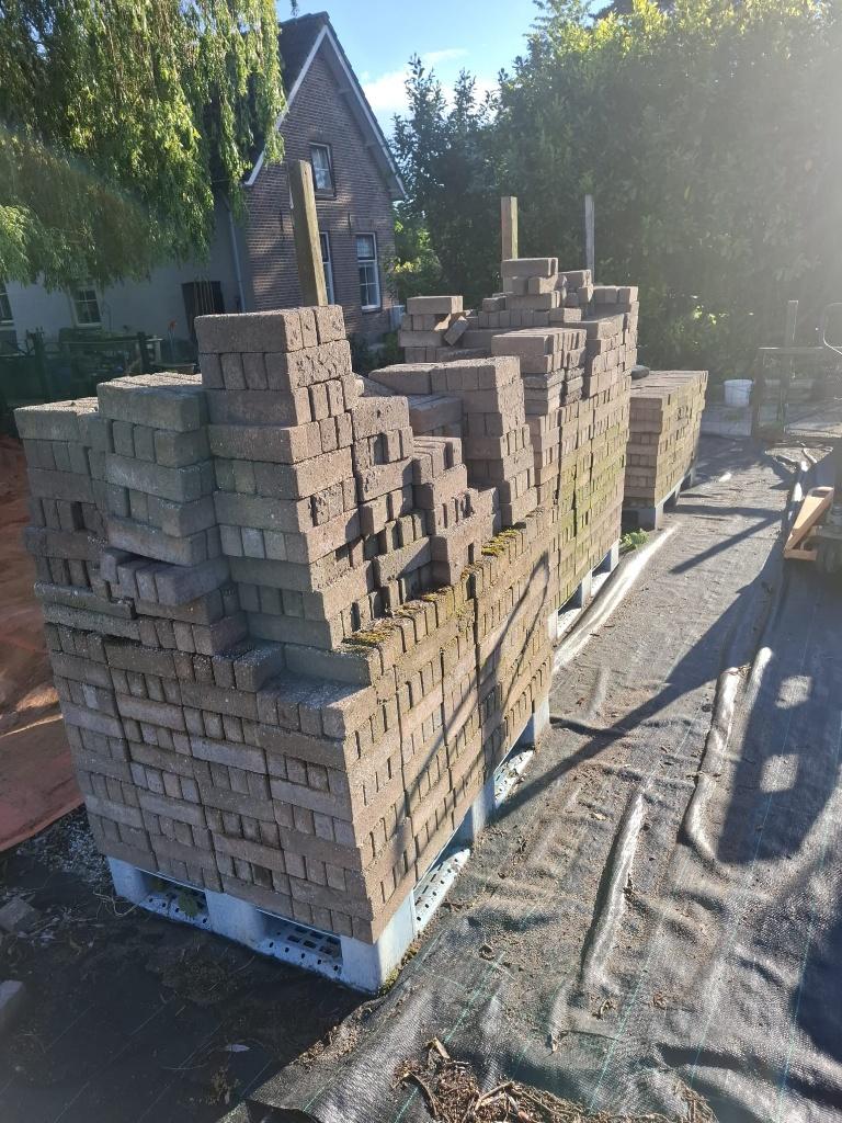 3400 betonklinkers type waaltjes, Tuin en Terras, Ophalen, Gebruikt, Klinkers, 10 m² of meer