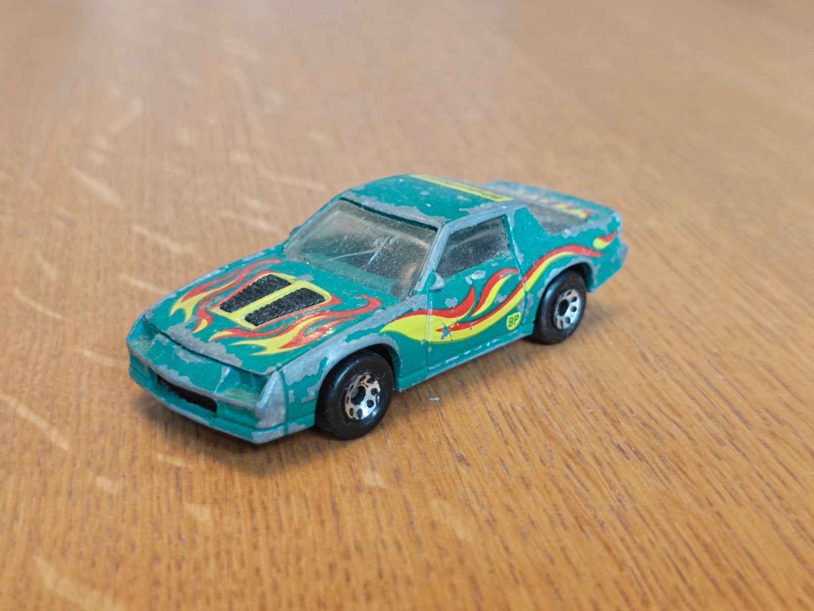 Matchbox Camaro Iroc Z28 BP, Hobby en Vrije tijd, Ophalen of Verzenden