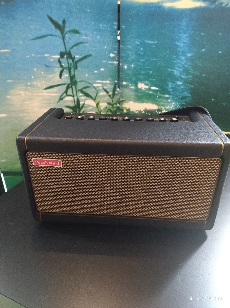 Positive Grid Spark 40 watt met voetschakelaar en draagtas, Ophalen, Zo goed als nieuw, Gitaar, Minder dan 50 watt