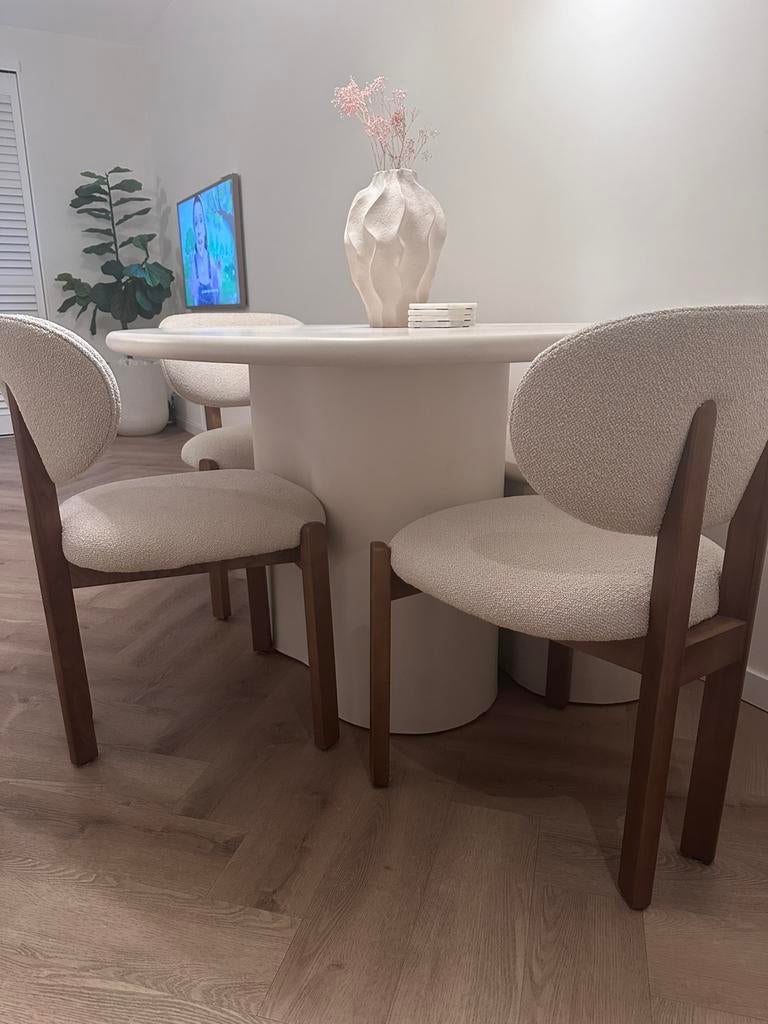 Beton cire eettafel + bankje, Ophalen, Zo goed als nieuw