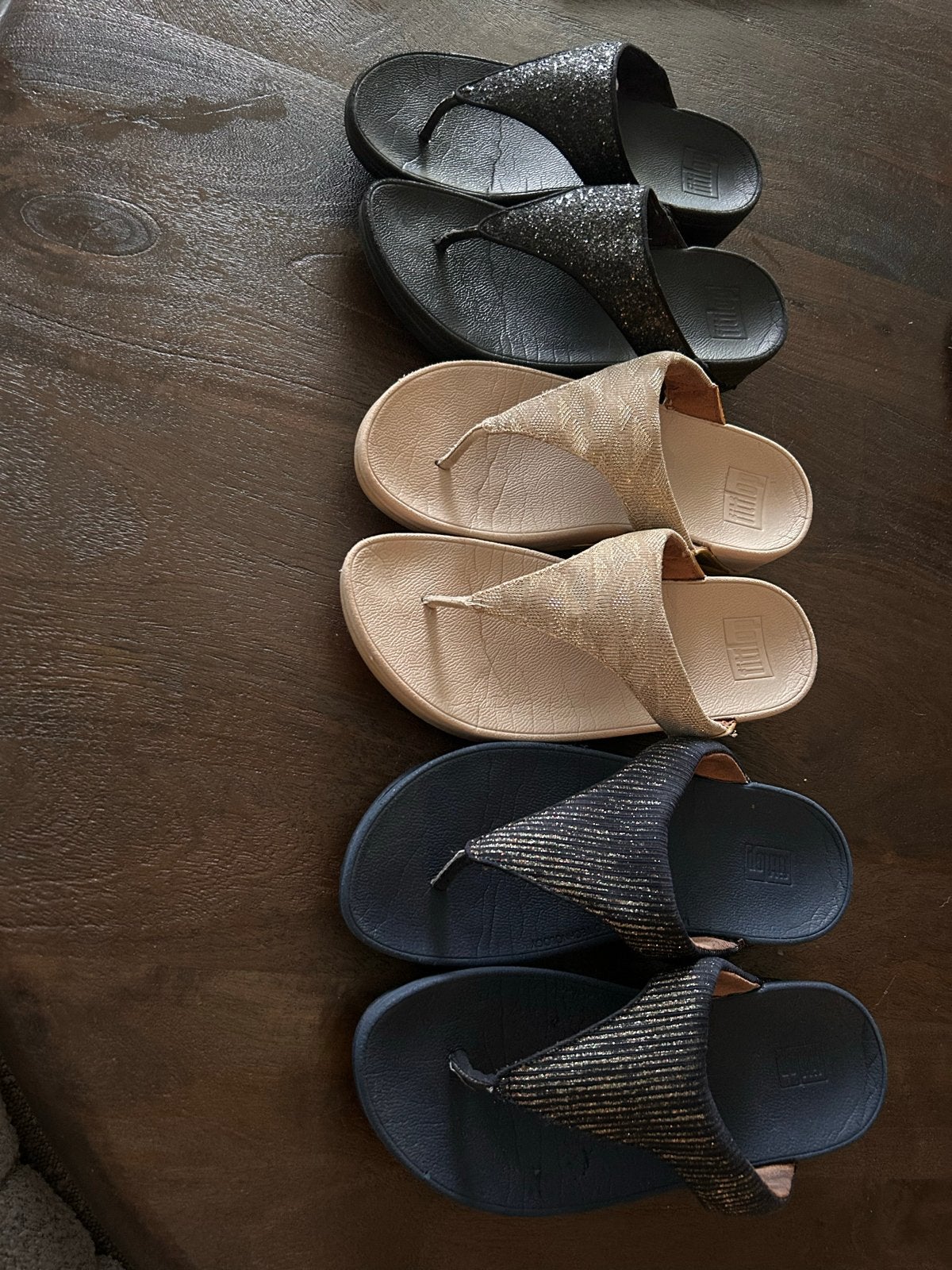 Fitflop slippers - 3 paar.  37, Kleding | Dames, Schoenen, Slippers, Verzenden, Zwart, Gedragen
