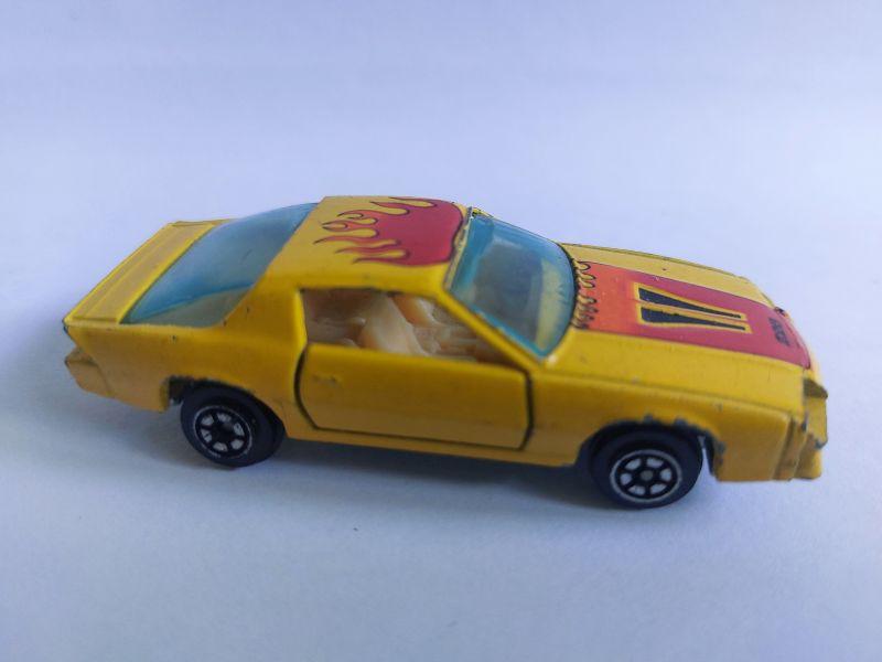 Chevrolet Camaro 1983 Yatming nummer 1086 3 inch versie 2, Hobby en Vrije tijd, Modelauto's | Overige schalen, Zo goed als nieuw