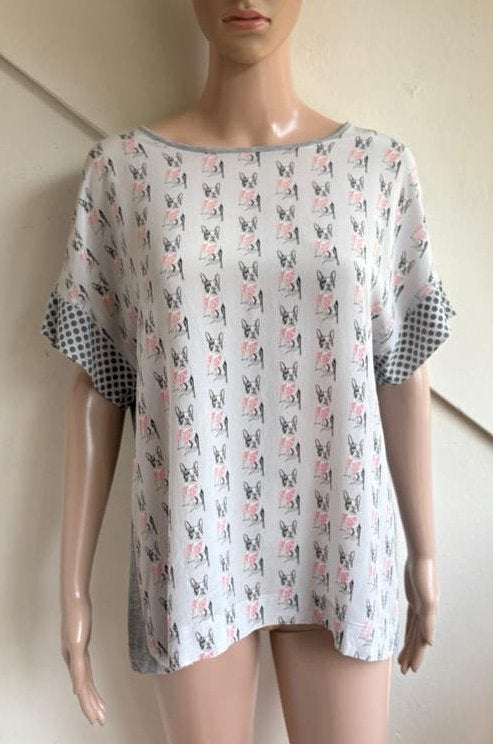 Marc Cain top shirt maat L lichtgrijs roze print honden, Maat 42/44 (L), Ophalen of Verzenden, Zo goed als nieuw, Korte mouw