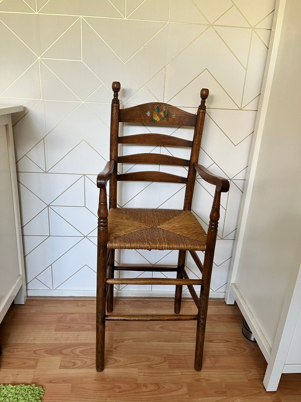 Vintage houten kinderstoel met rieten zitting, Kinderen en Baby's, Kinderstoelen, Ophalen, Gebruikt, Overige typen