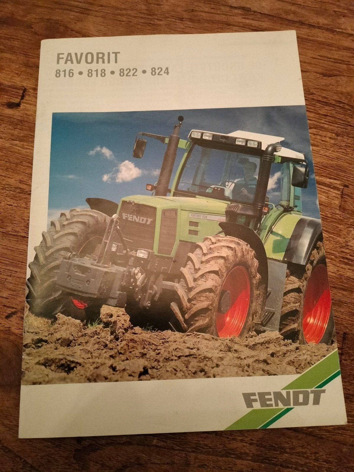 Fendt Favorit 816 818 822 824  tractor folder brochure, Boeken, Ophalen of Verzenden, Zo goed als nieuw