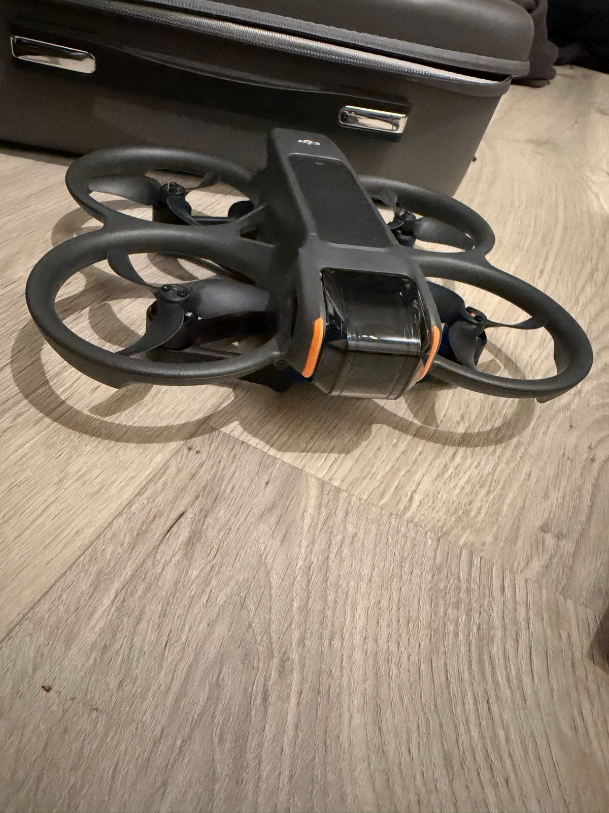 DJI Avata FPV Drone Combo met Goggles en Controller, Cameradrone, 5 tot 10 kilometer, 15 tot 30 minuten, Zo goed als nieuw