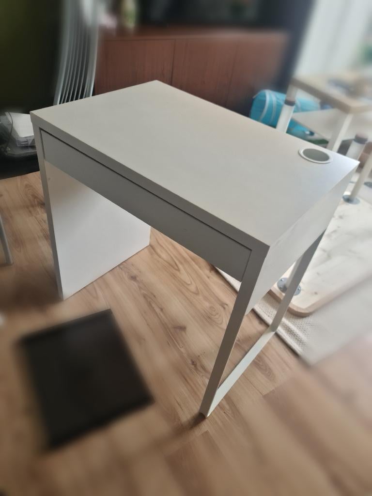 Ikea micke bureau, Ophalen, Overige typen, Hout, Zo goed als nieuw