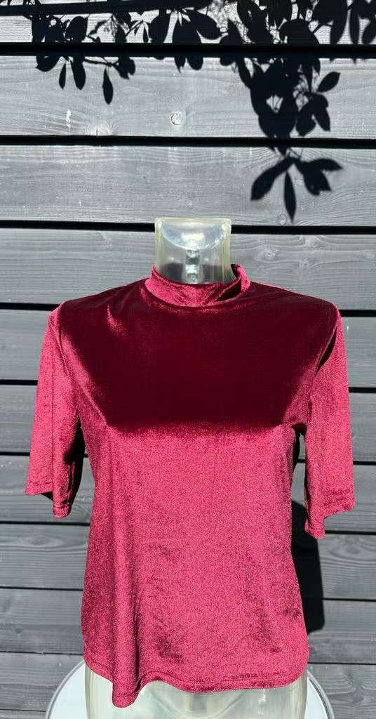 Bordeauxrood velours top maat S - Ivy & You, Kleding | Dames, Tops, Verzenden, Ivy & You, Zo goed als nieuw, Korte mouw