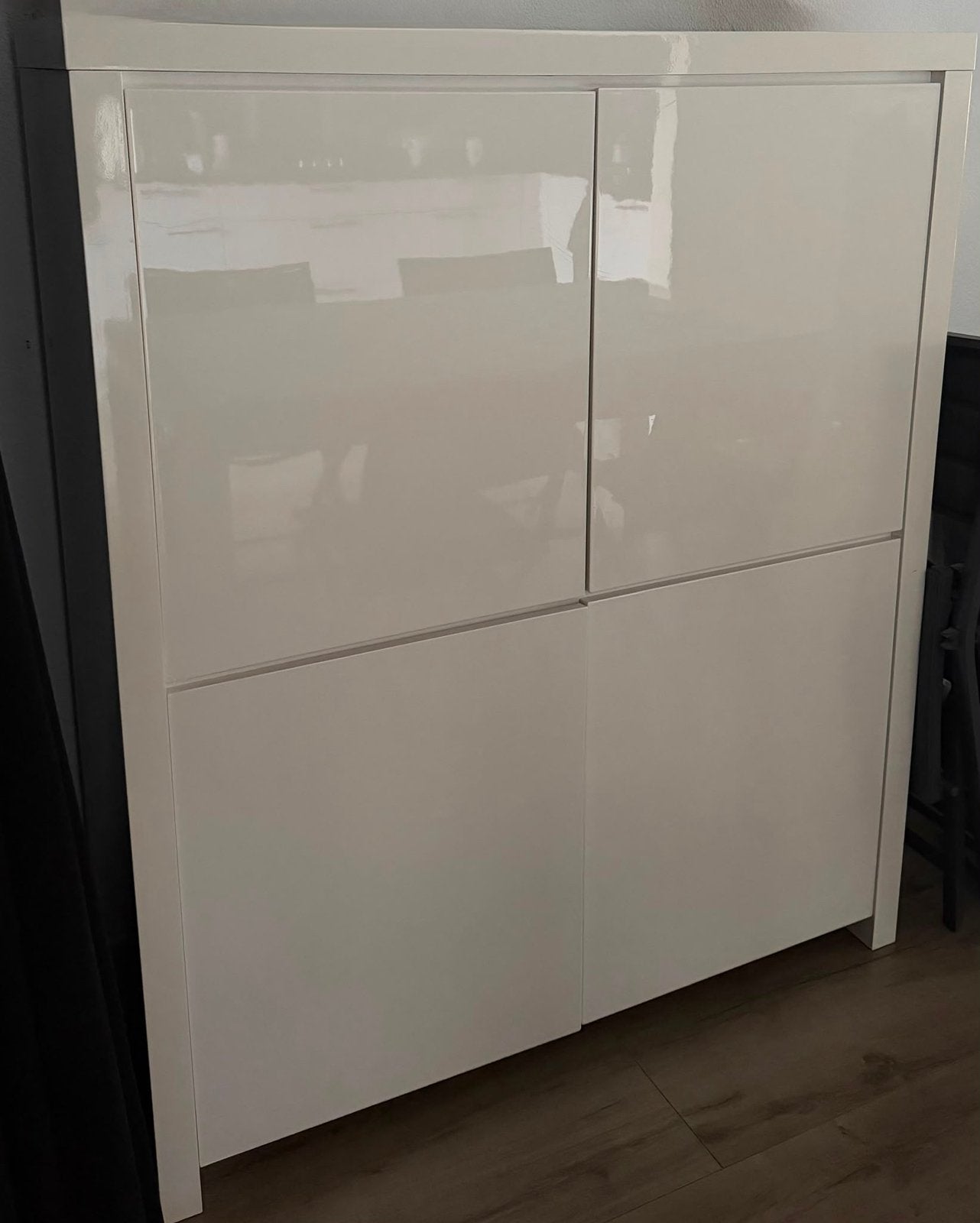 Wit hoogglans opbergkast 120 cm, Ophalen, Zo goed als nieuw, 25 tot 50 cm, 100 tot 150 cm