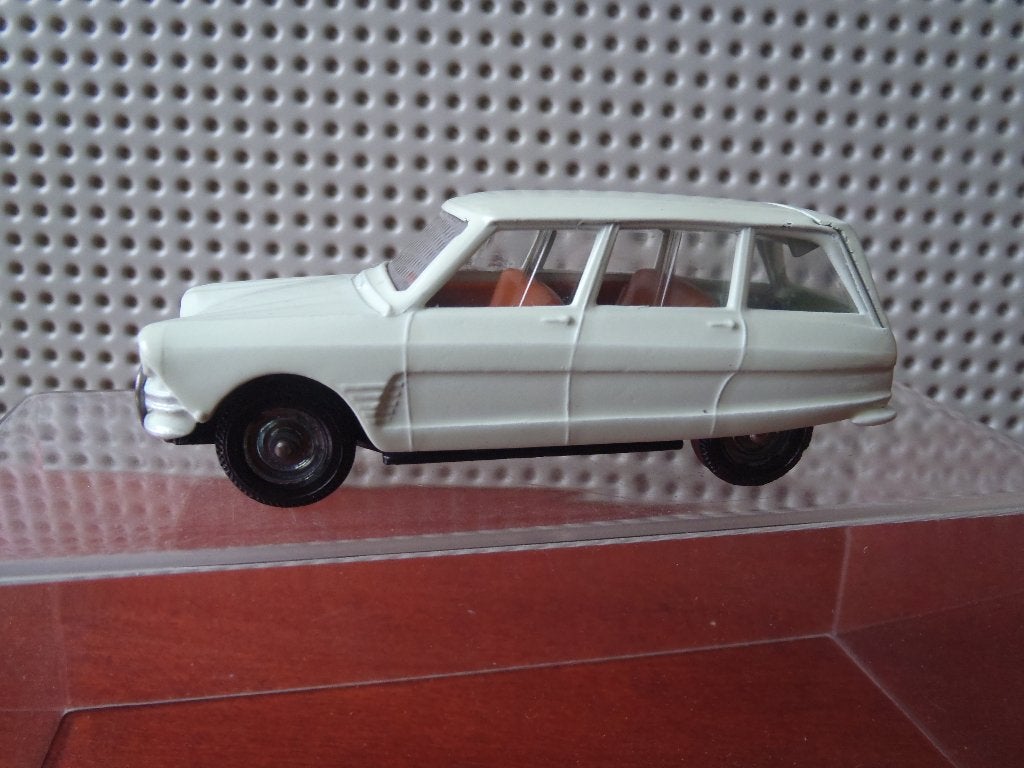 Verum 1:43   Citroën AMI 6 Break Model 1965, Ophalen of Verzenden, Zo goed als nieuw, Auto, Overige merken