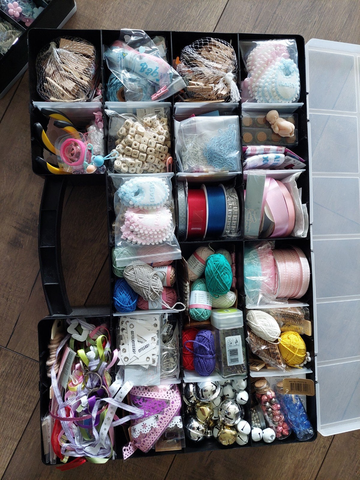 Grote partij knutselspullen en hobbyartikelen, Gebruikt, Meerkleurig, Ophalen of Verzenden, Overige materialen