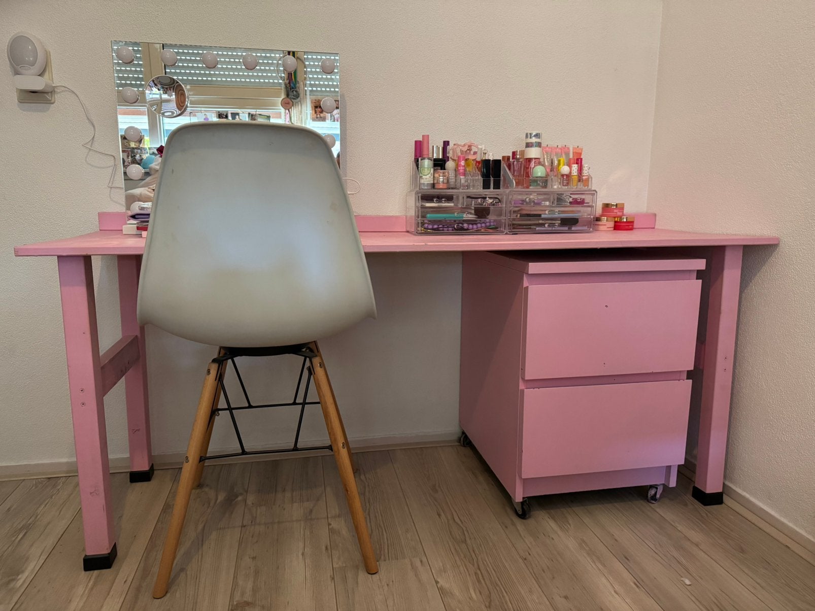 Bureau met ladekastje met wieltjes en stoel !!, Huis en Inrichting, Gebruikt, Roze, 50 cm, Overige merken