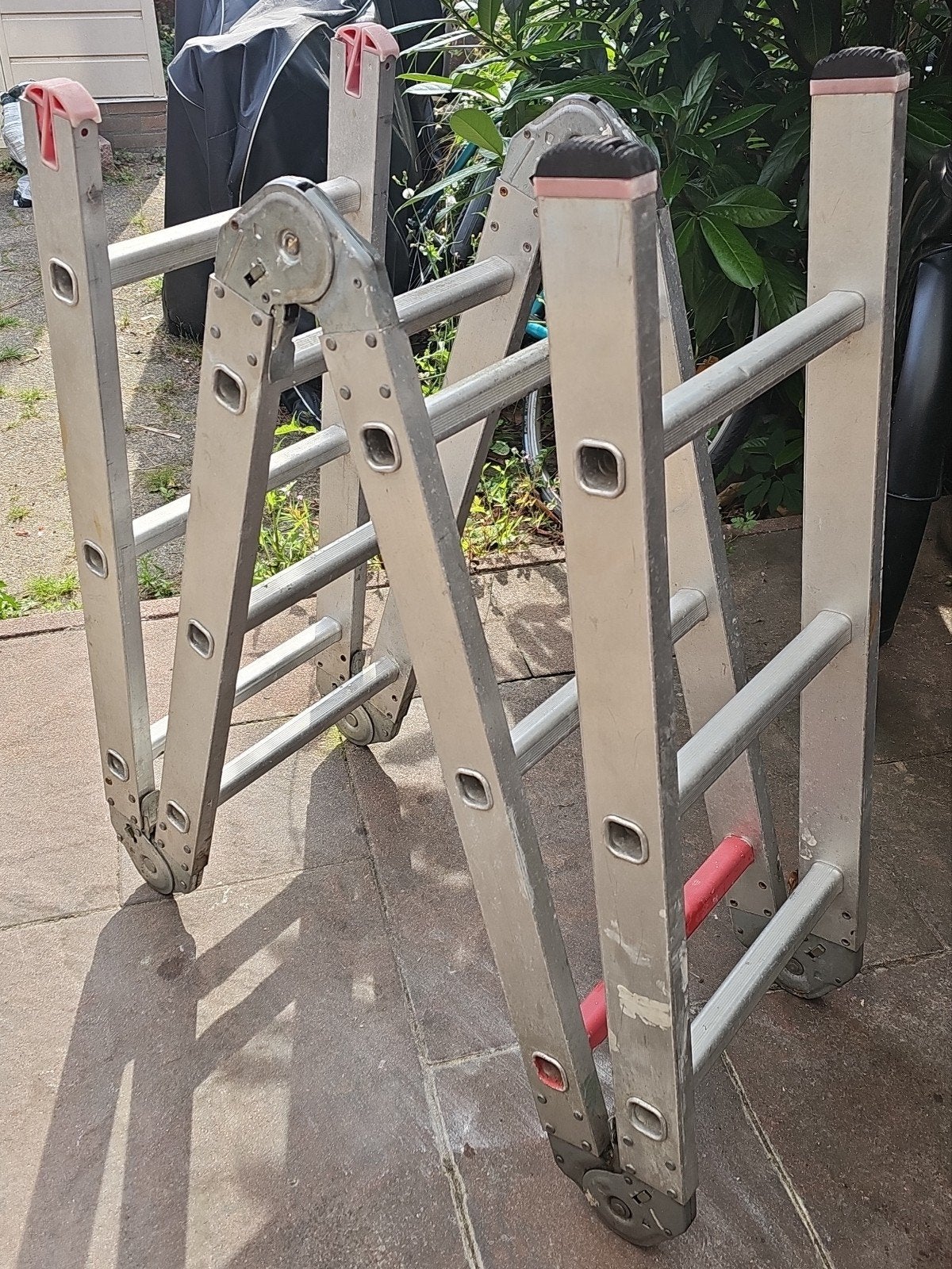 Altrex Varitrex Easy vouwladder 4x3 sporten multifunctioneel, Ophalen, Gebruikt, Rolsteiger of Kamersteiger