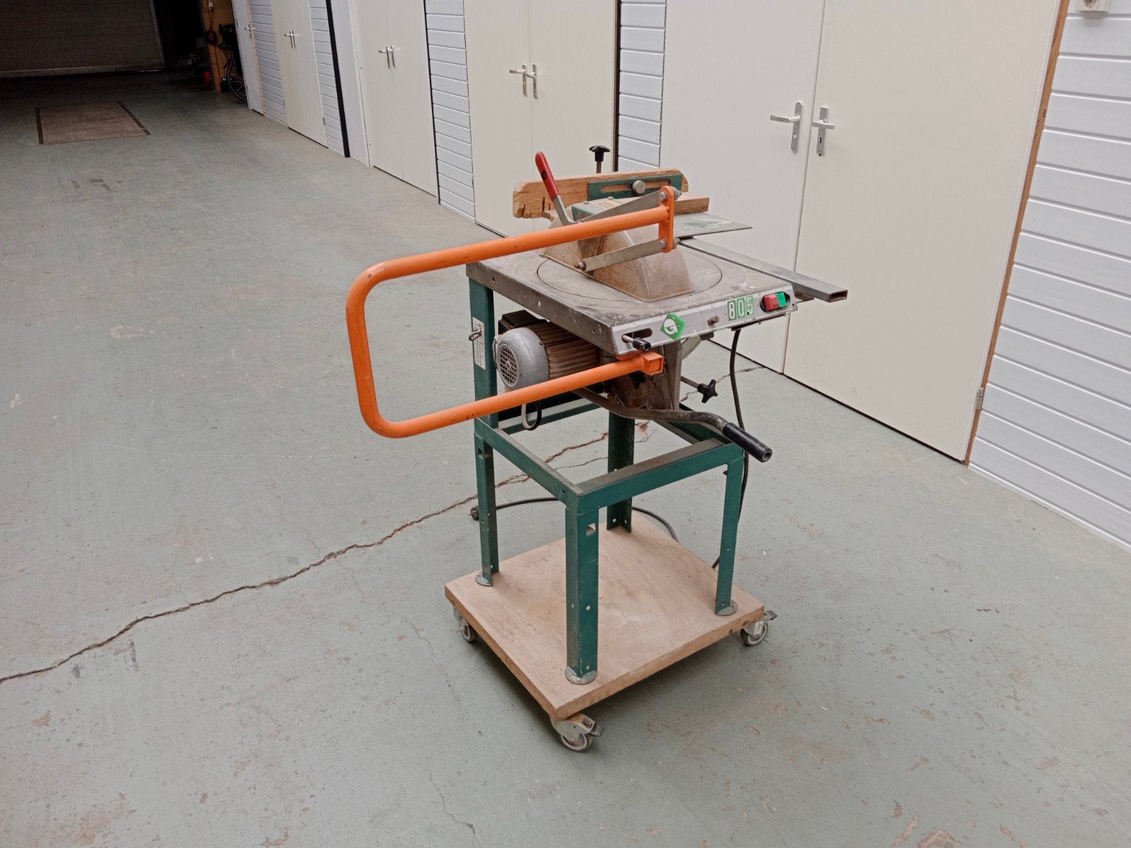Gjerde 805 bouwzaag, 220 volt deelbaar. Profesionele zaag, Doe-het-zelf en Verbouw, Gereedschap | Zaagmachines, Ophalen, Gebruikt