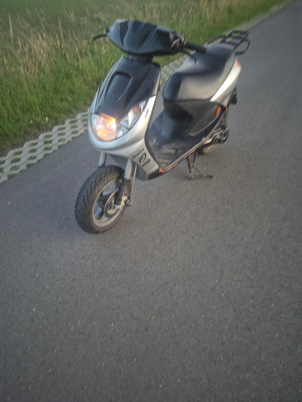 Vivacity 70cc brom, Fietsen en Brommers, Scooters | Peugeot, Zo goed als nieuw, Vivacity, Maximaal 45 km/u, Tweetakt, Ophalen