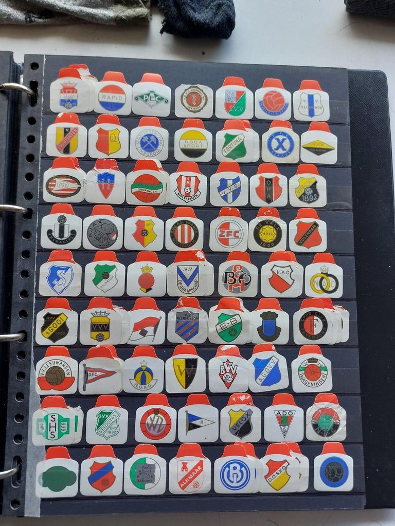 Niemeyer 1959 voetbalclub logo's binnen en buitenland, Verzenden, Ajax, Poster, Plaatje of Sticker