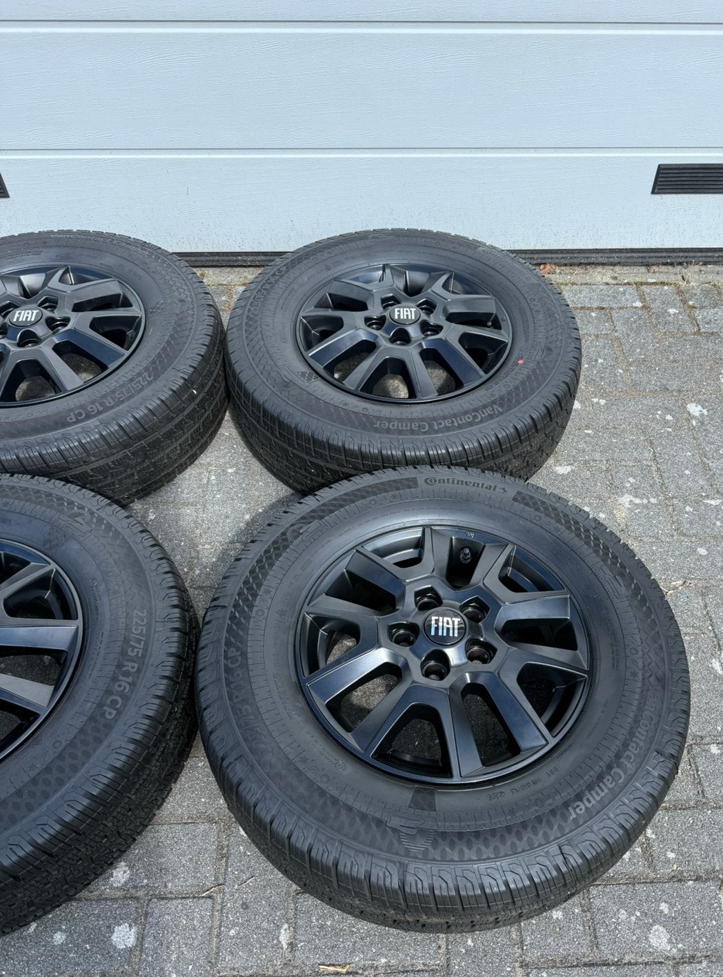 Originele Fiat Ducato velgen allweather banden 225 75 16, Auto-onderdelen, Banden en Velgen, Bestelwagen, 16 inch, Banden en Velgen