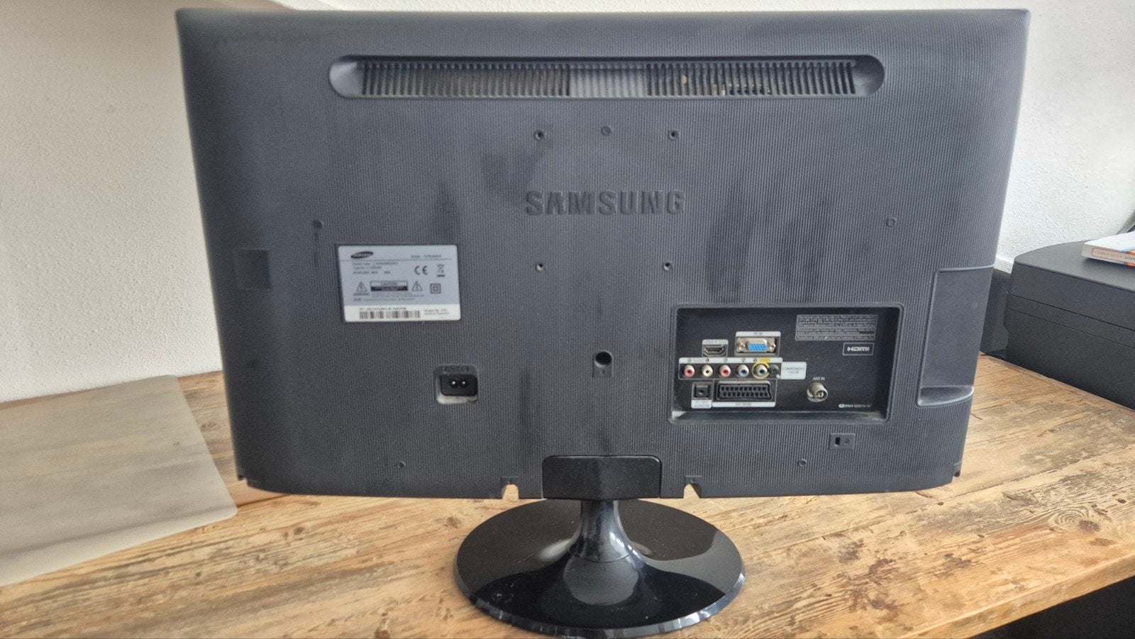 Samsung TV 22 inch Ideaal voor slaapkamer of studentenkamer, 50 Hz, HD Ready (720p), Ophalen of Verzenden, Samsung