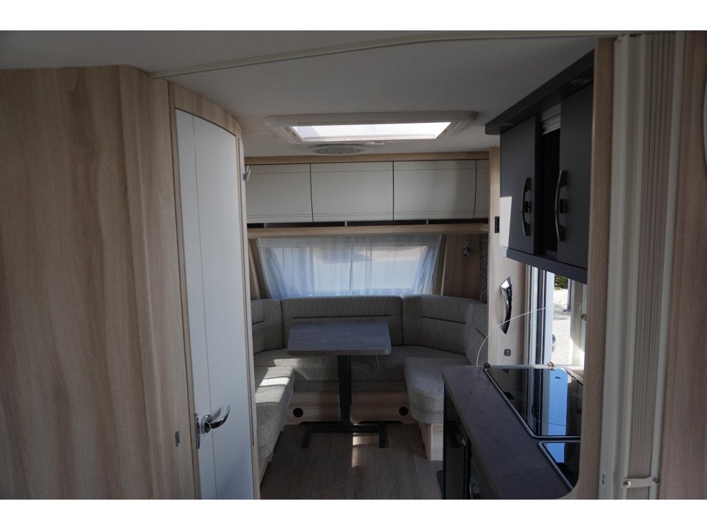 Hobby De Luxe 460 LU Aparte bedden,Vloerverwar, Rondzit, Hobby, Bedrijf, 4 tot 5 meter