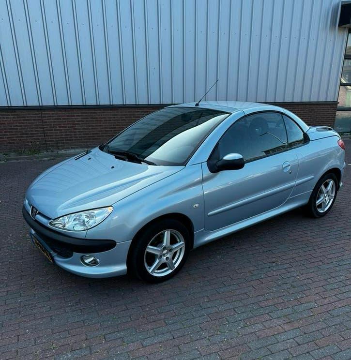 Peugeot 206 1.6 16V CC Roland Garros AUTOMAAT | NIEUWE APK, 4 cilinders, Cabriolet, 4 stoelen, Origineel Nederlands