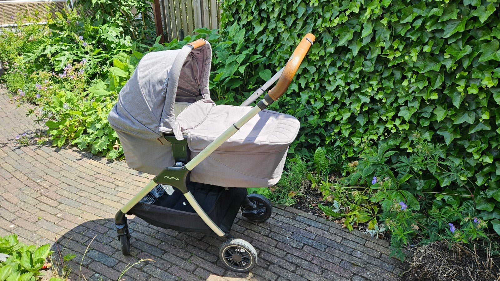 Nuna kinderwagen grijs met bruin, Ophalen, Gebruikt, Overige merken, Met reiswieg