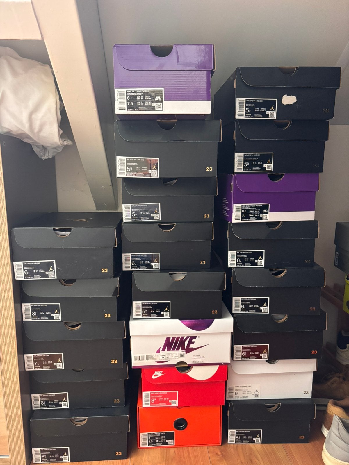 Diverse sneakers – 21 paar, nieuw / deadstock, Kleding | Heren, Schoenen, Ophalen of Verzenden, Nieuw, Overige kleuren, Sneakers of Gympen