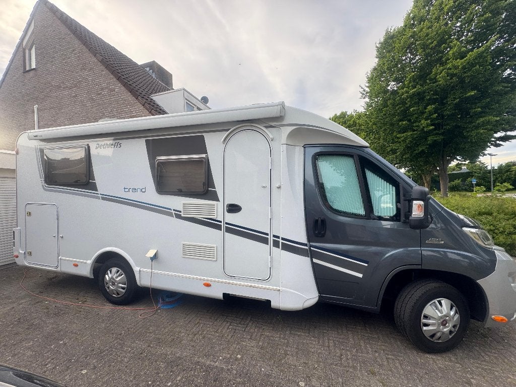 Camper Dethleffs ,Trend T6617 - 2015, Chemisch toilet, Tot en met 3, Half-integraal, Minder dan 3 maanden geleden
