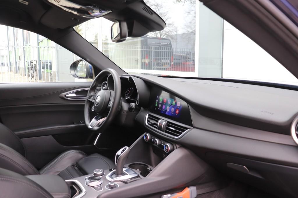 Alfa romeo GIULIA 2.0T SPRINT/VELOCE.INT/STOEL.STUUR.VERW/AD, Auto's, Alfa Romeo, Euro 6, 4 cilinders, USB, Blauw