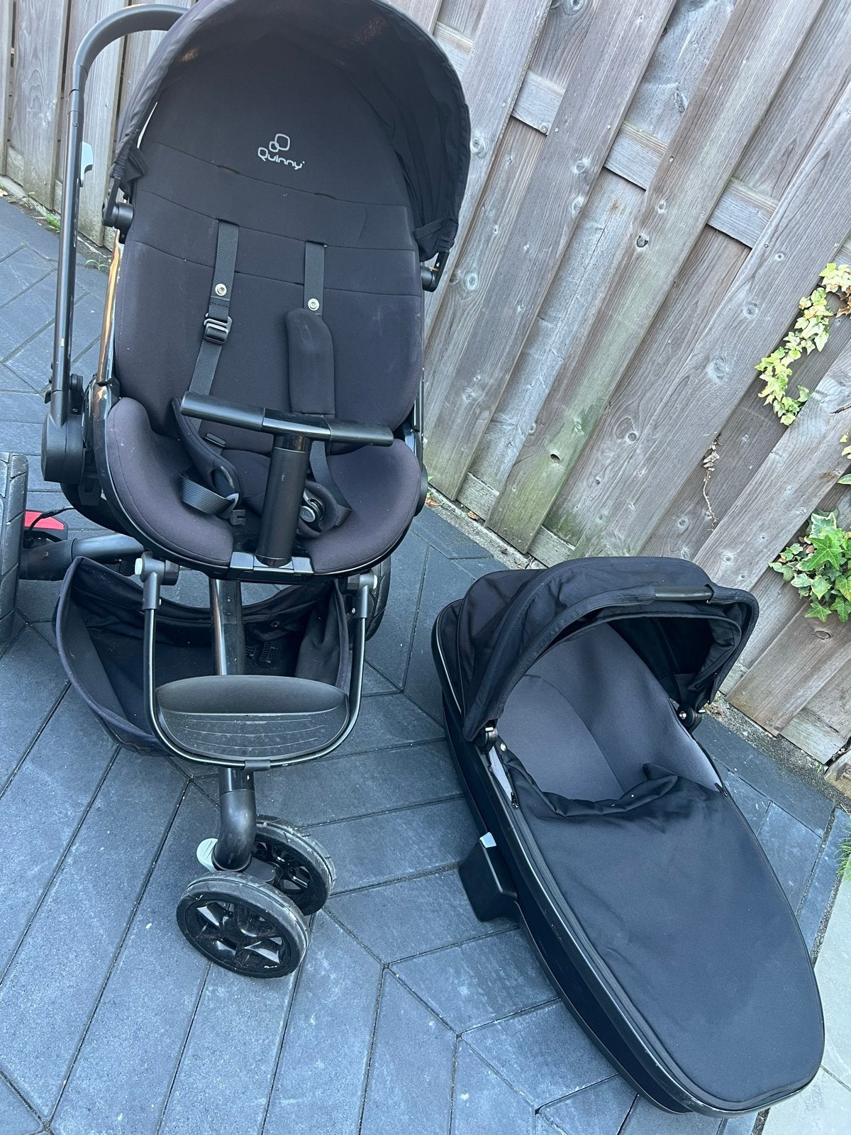 Quinny Moodd Combiwagen met reiswieg en regenhoes, Gebruikt, Combiwagen, Met reiswieg, Quinny