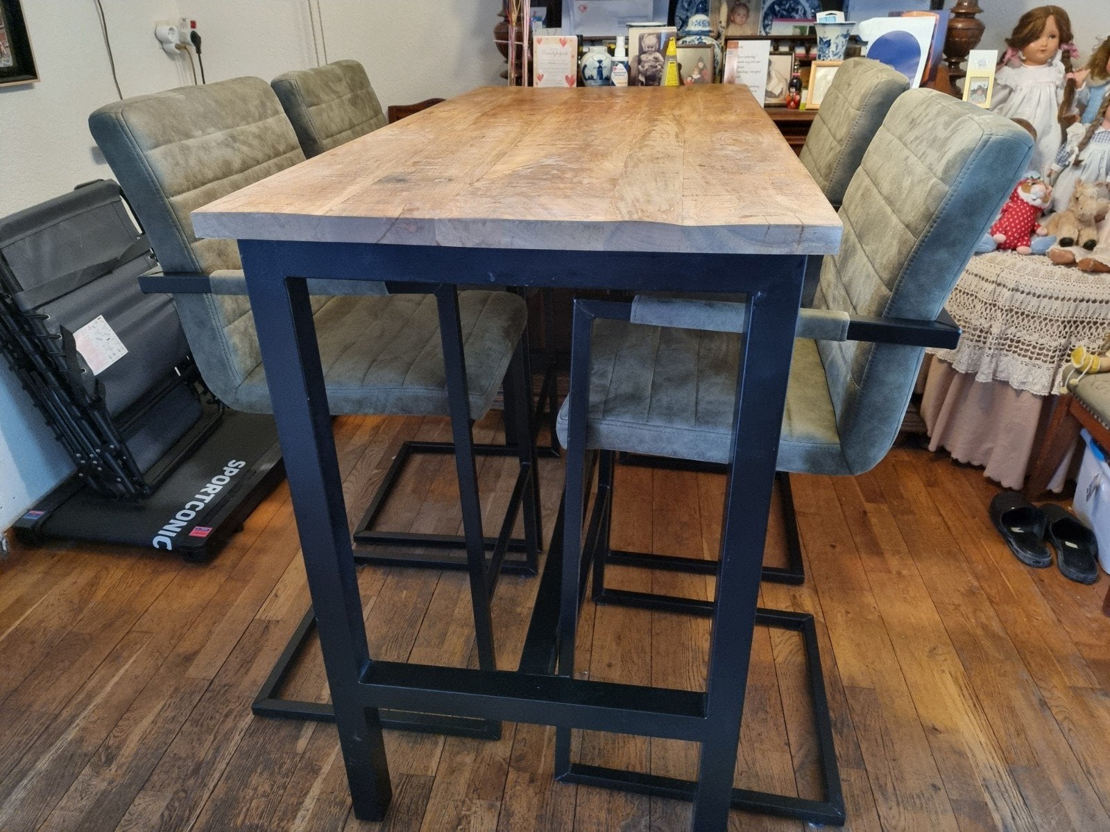 Bartafel met 4 barstoel  als nieuw, Huis en Inrichting, Barren, Ophalen, Zo goed als nieuw