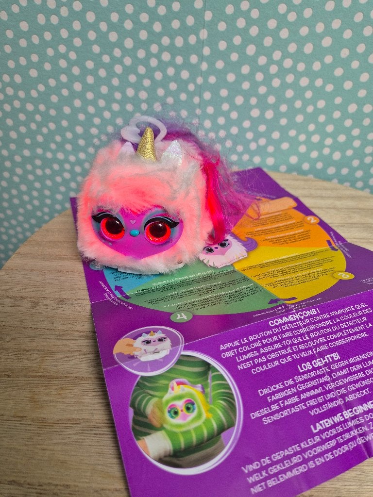 Bandai Pomsies Lumies Interactief knuffeldier, Overige karakters, Ophalen of Verzenden, Zo goed als nieuw, Meerkleurig
