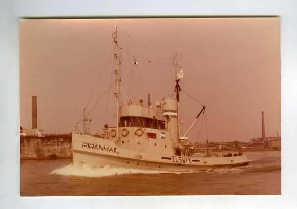 scheepvaart-foto-piranha II-elswijk-amsterdam, Ophalen of Verzenden, Zo goed als nieuw, Motorboot, Boek of Tijdschrift