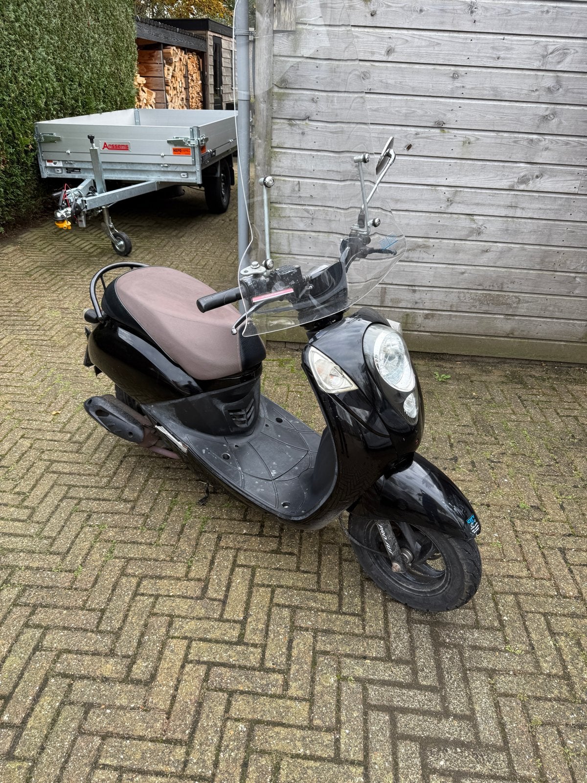 Sym Mio Scooter - Zwart, Goed Onderhouden, Fietsen en Brommers, Ophalen, Gebruikt, Maximaal 45 km/u